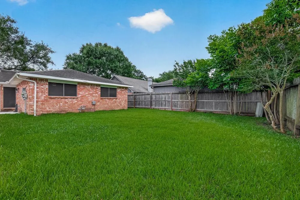 1519 Hitherfield Drive Sugar Land, TX 77498
