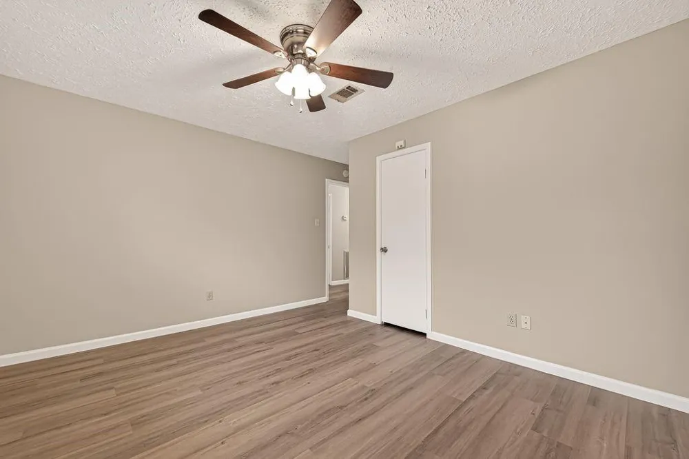 1519 Hitherfield Drive Sugar Land, TX 77498