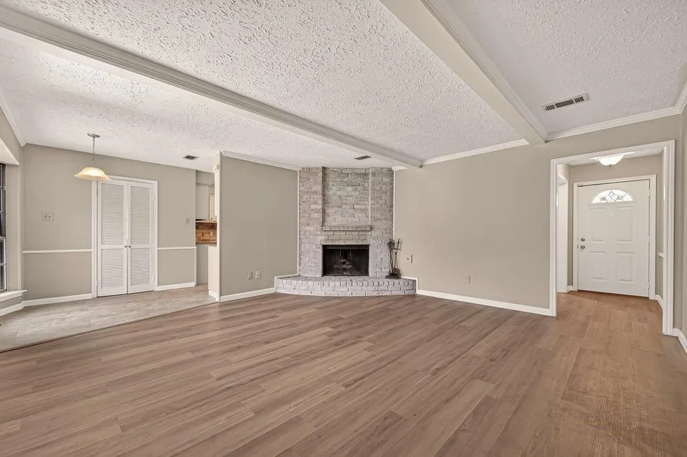 1519 Hitherfield Drive Sugar Land, TX 77498