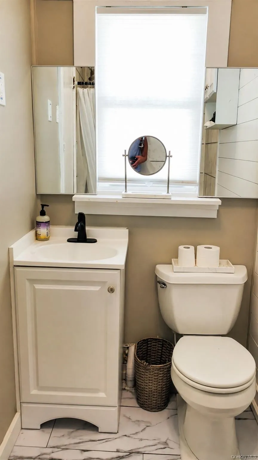 24 Canary Road Rocky Point, NY 11778