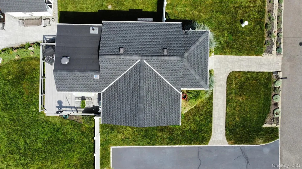 24 Canary Road Rocky Point, NY 11778