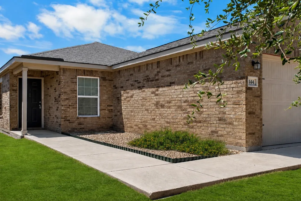 144 Continental Avenue Liberty Hill, TX 78642