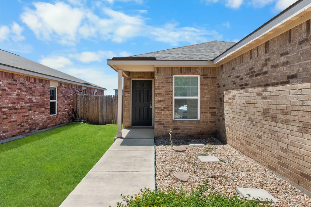 144 Continental Avenue Liberty Hill, TX 78642