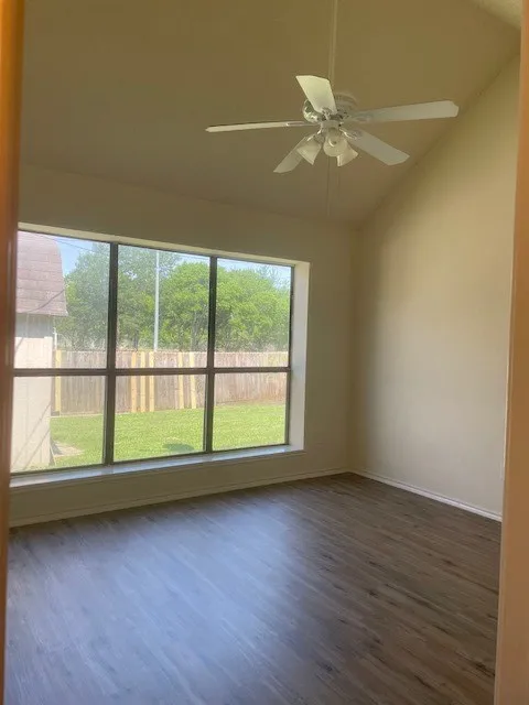2115 Sunset Drive Balch Springs, TX 75180