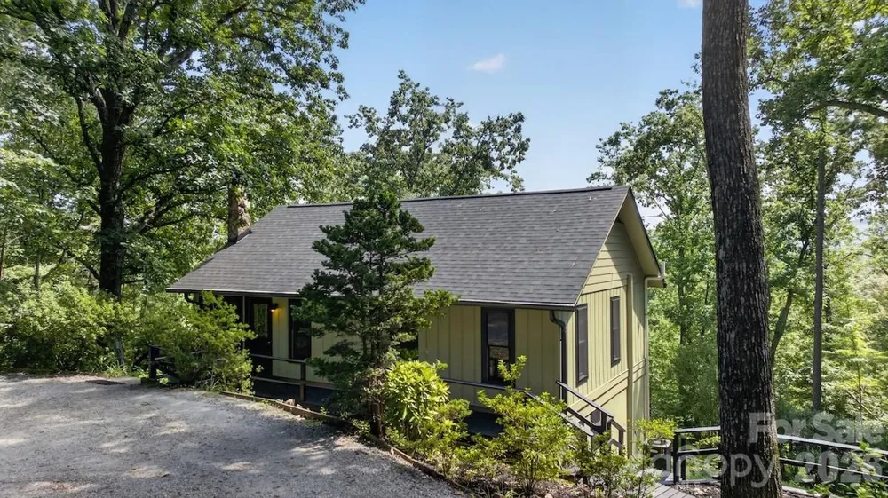 187 Caledonia Road Landrum, SC 29356