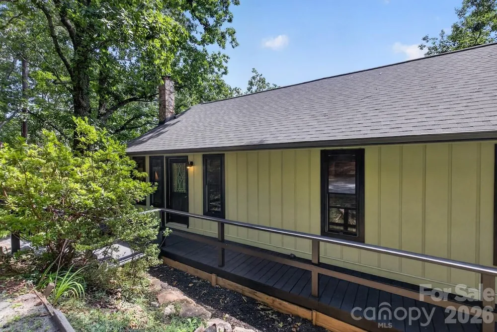 187 Caledonia Road Landrum, SC 29356