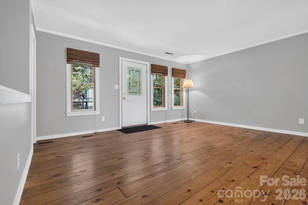 187 Caledonia Road Landrum, SC 29356