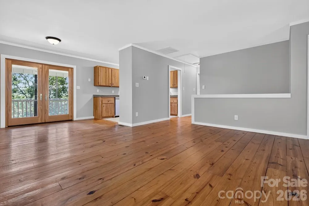 187 Caledonia Road Landrum, SC 29356