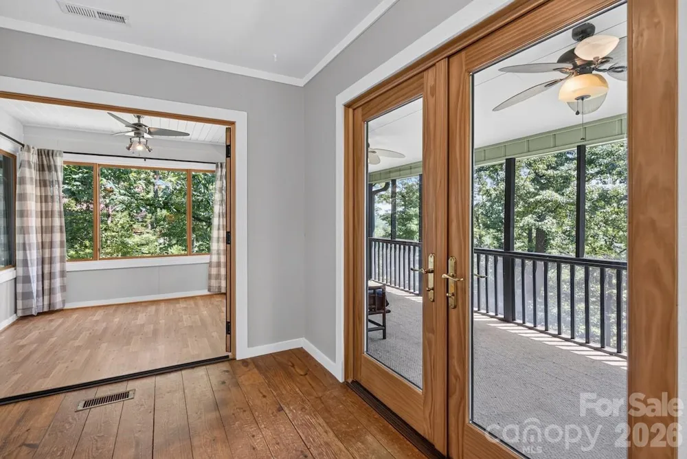 187 Caledonia Road Landrum, SC 29356