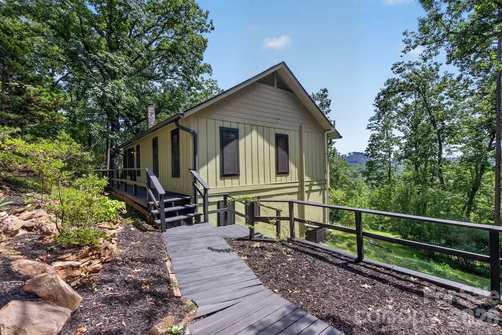 187 Caledonia Road Landrum, SC 29356