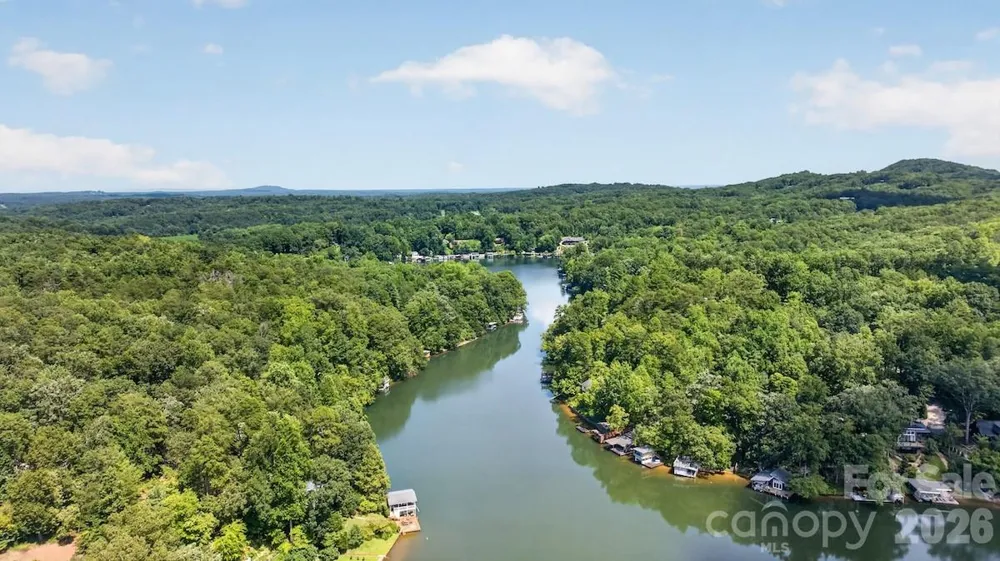 187 Caledonia Road Landrum, SC 29356