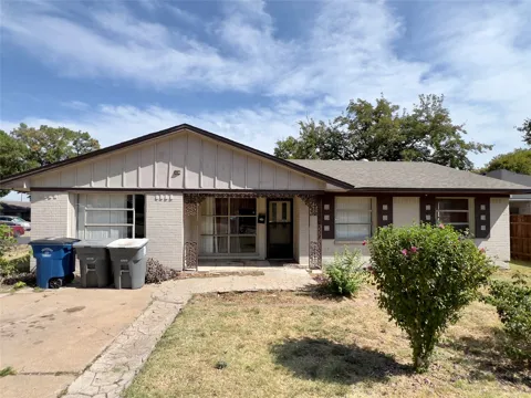 943 Deerwood Drive