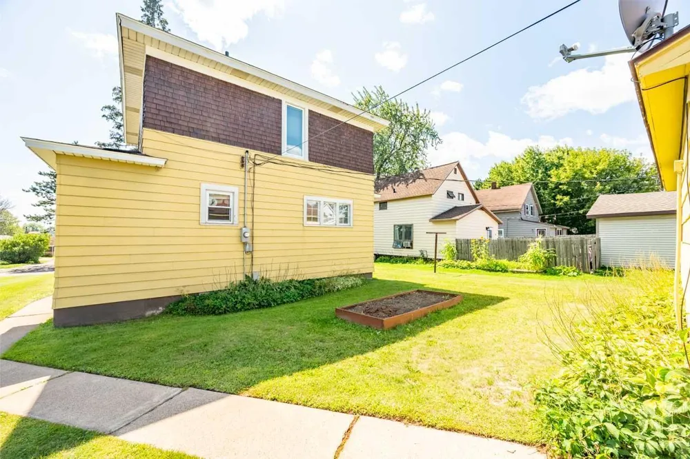 514 W 2nd Avenue Keewatin, MN 55753