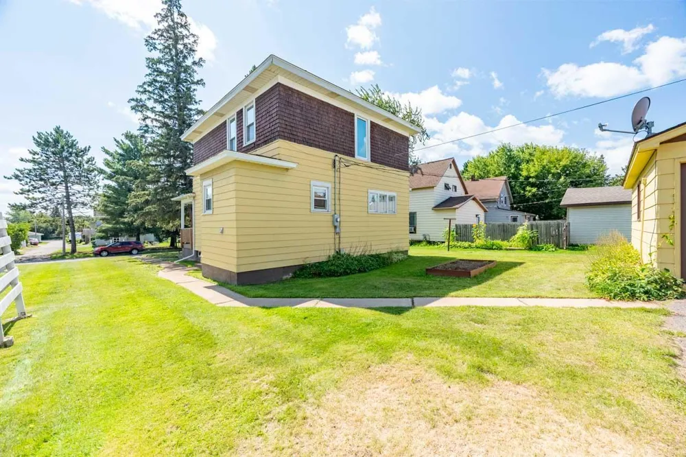 514 W 2nd Avenue Keewatin, MN 55753