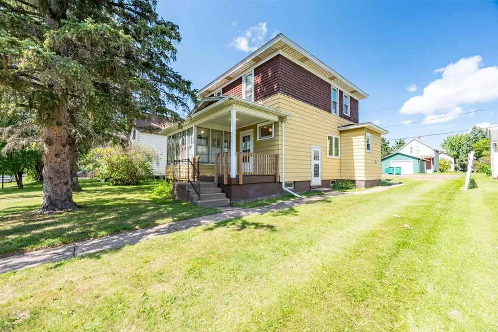 514 W 2nd Avenue Keewatin, MN 55753