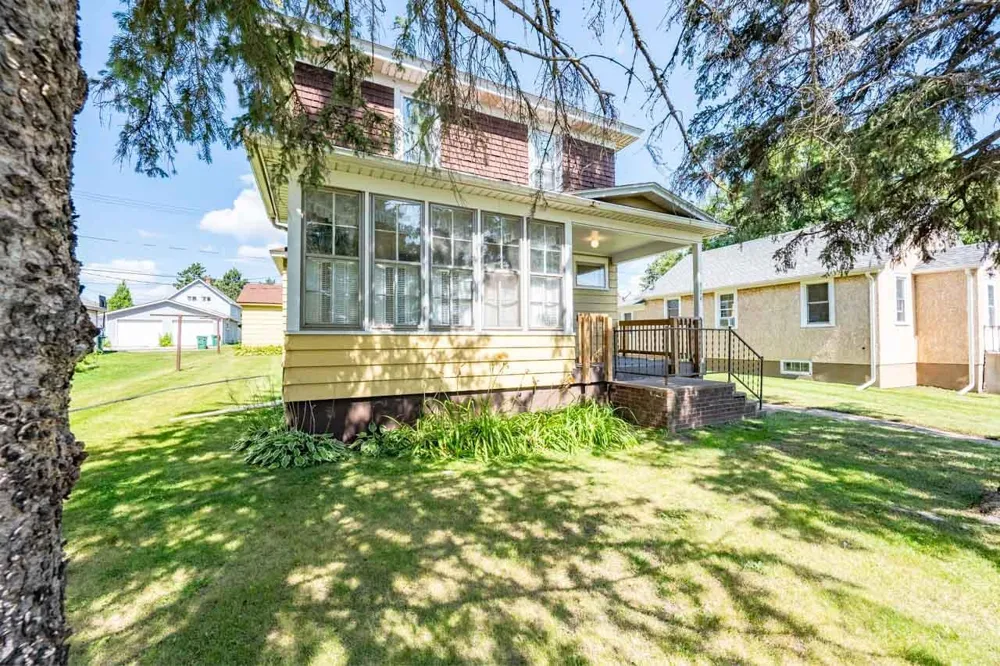 514 W 2nd Avenue Keewatin, MN 55753