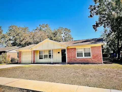 1918 Rolando Drive