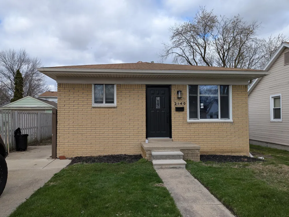 2140 Olive Avenue Lincoln Park, MI 48146