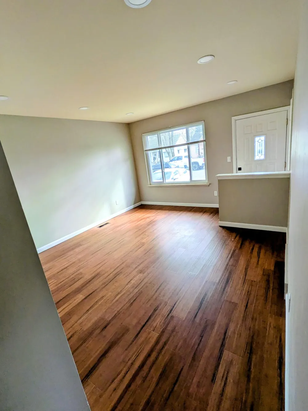 2140 Olive Avenue Lincoln Park, MI 48146