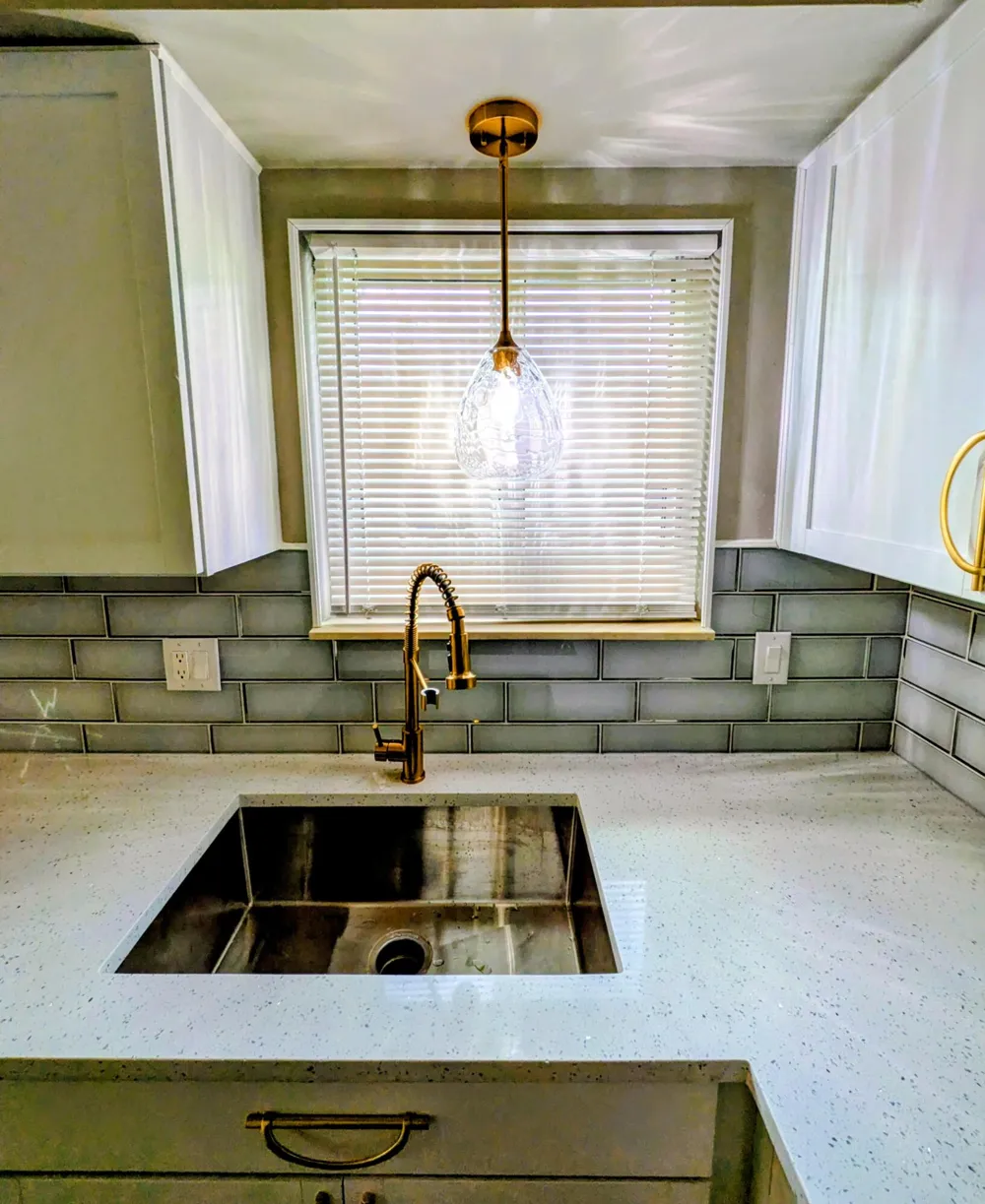 2140 Olive Avenue Lincoln Park, MI 48146