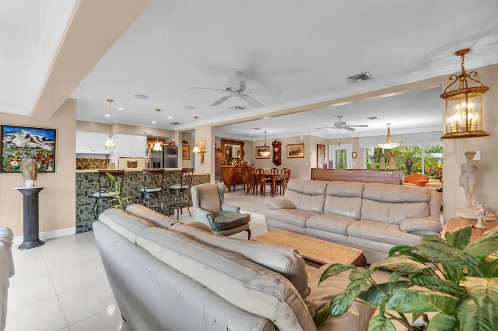 4221 NE 16th Avenue Oakland Park, FL 33334