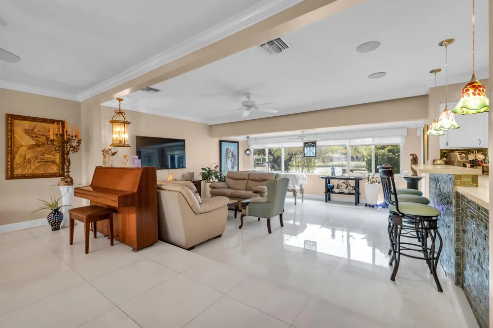 4221 NE 16th Avenue Oakland Park, FL 33334