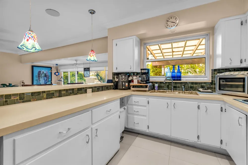 4221 NE 16th Avenue Oakland Park, FL 33334