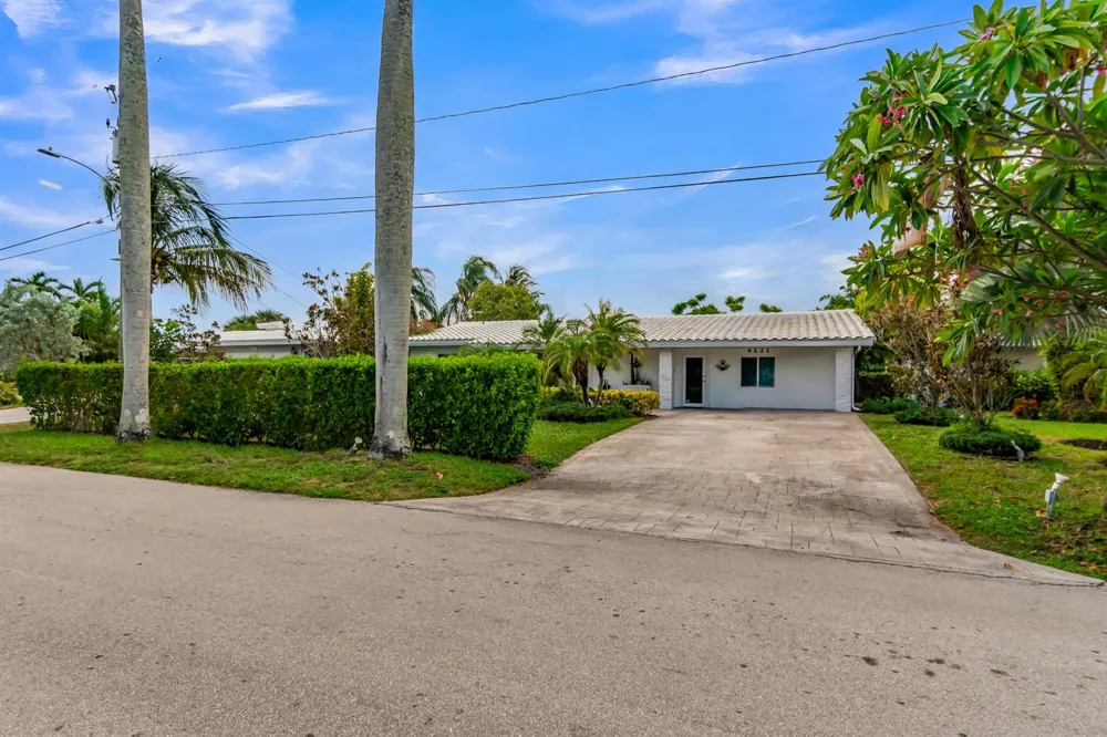 4221 NE 16th Avenue Oakland Park, FL 33334