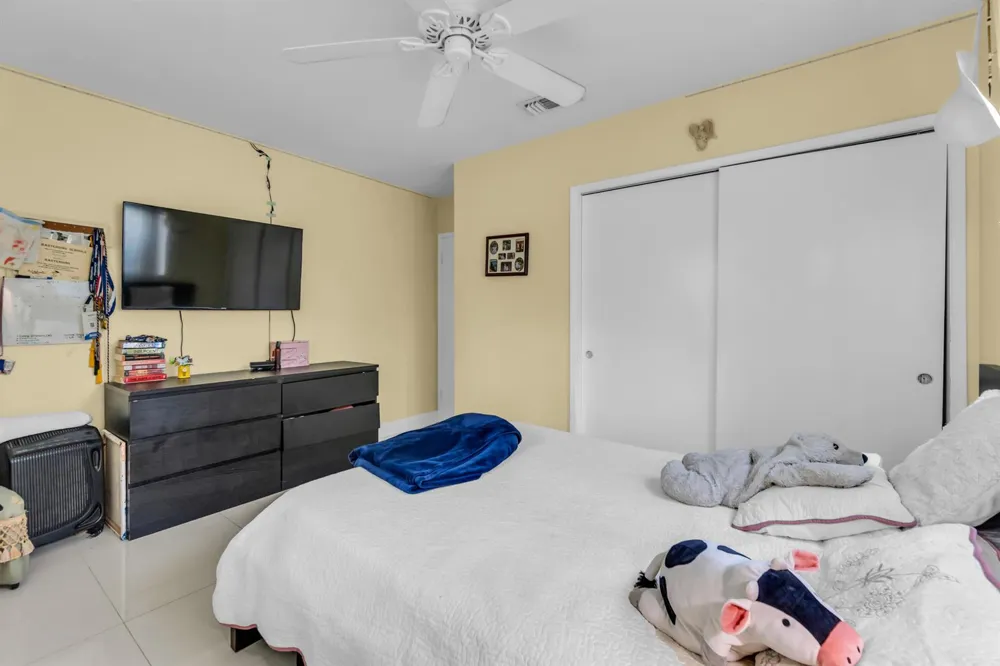4221 NE 16th Avenue Oakland Park, FL 33334