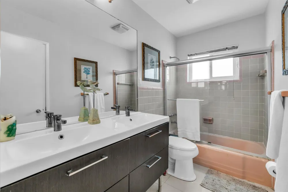 4221 NE 16th Avenue Oakland Park, FL 33334