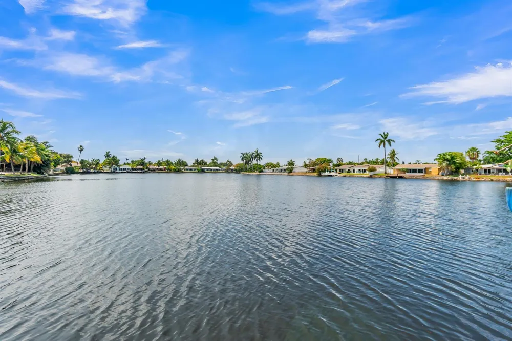 4221 NE 16th Avenue Oakland Park, FL 33334