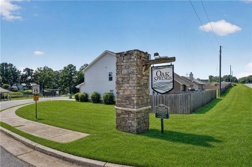 1219 Oak Springs Way Statham, GA 30666