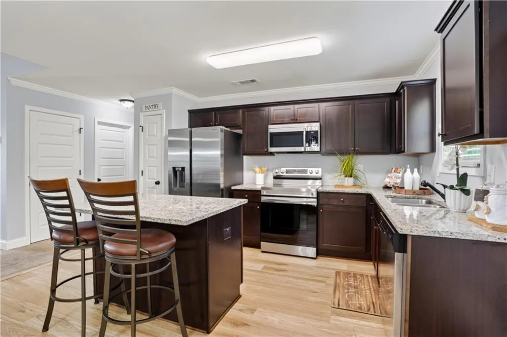 1219 Oak Springs Way Statham, GA 30666