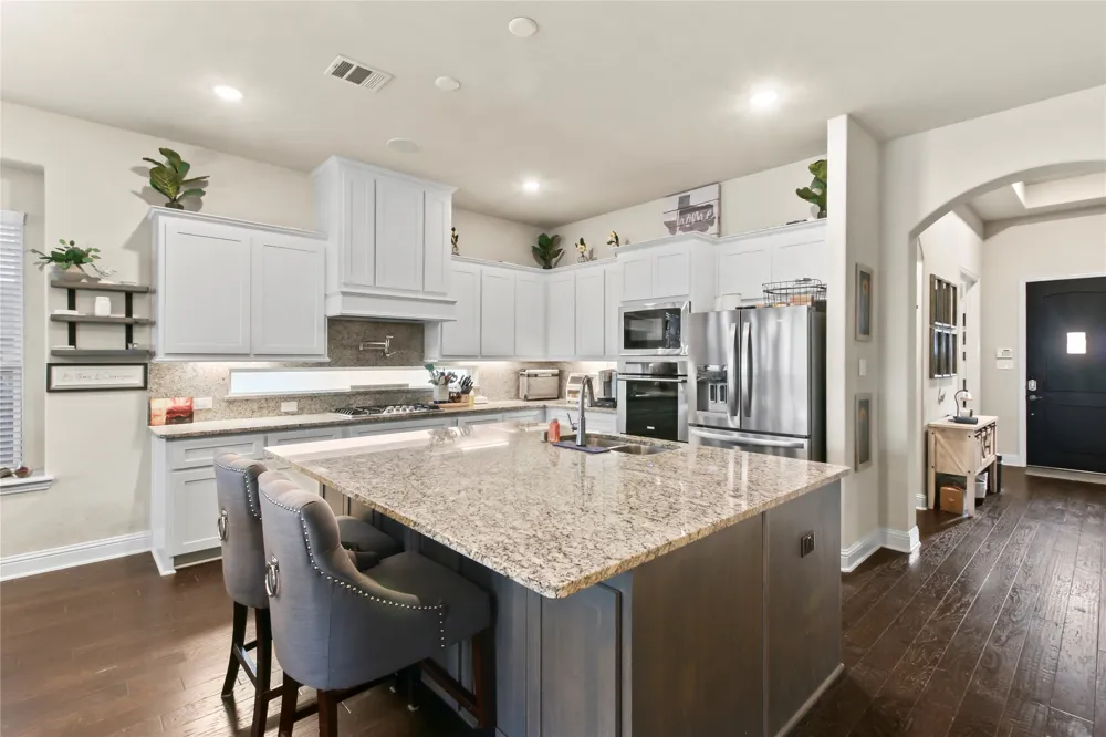 12505 Amesbury Way Farmers Branch, TX 75234