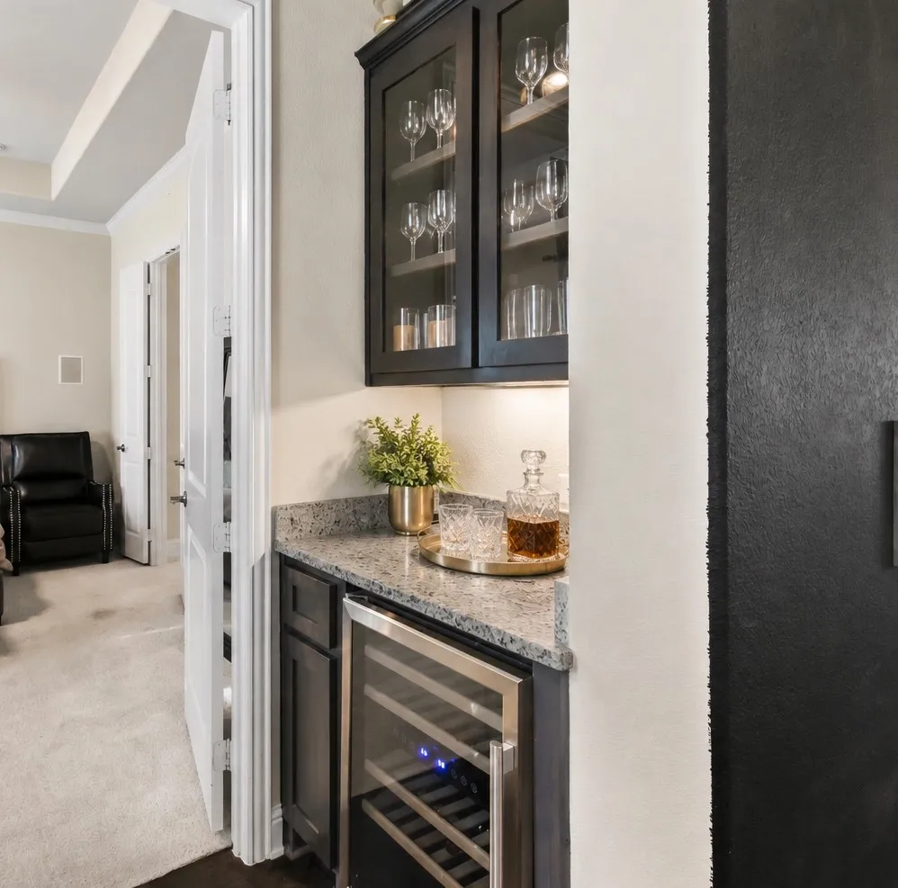 12505 Amesbury Way Farmers Branch, TX 75234