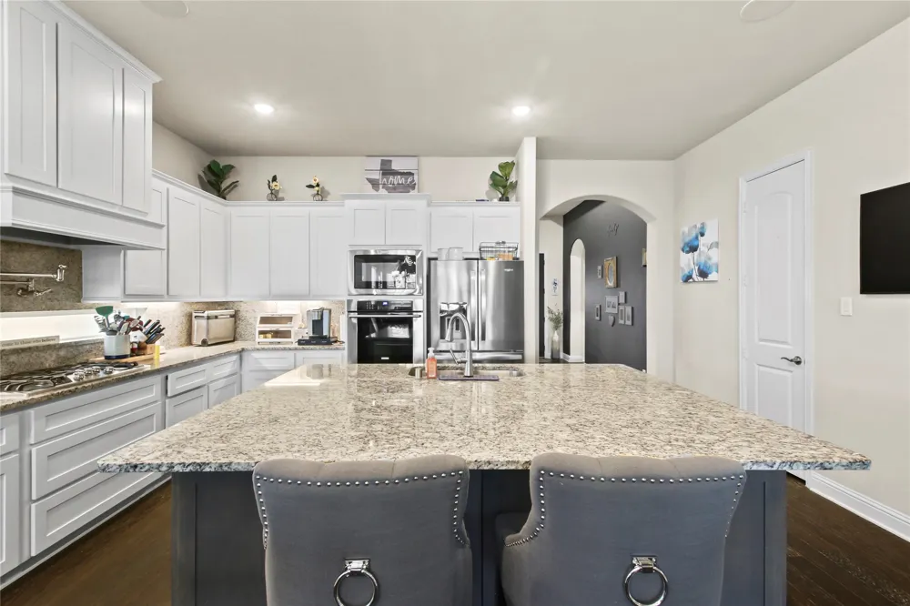 12505 Amesbury Way Farmers Branch, TX 75234