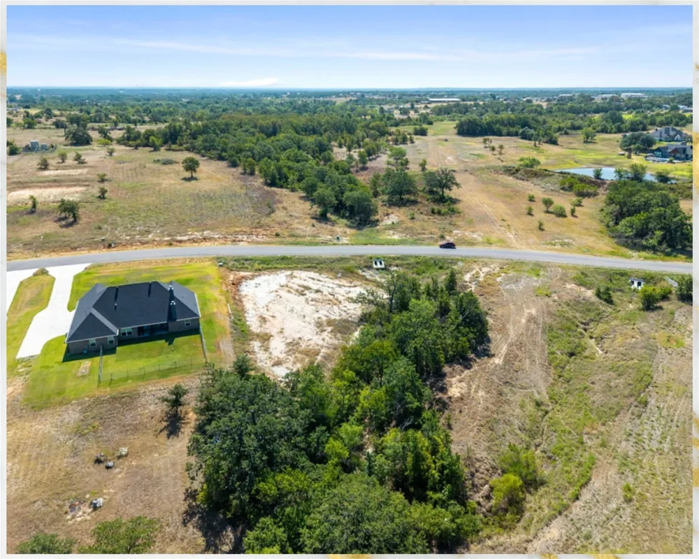 1077 Gonzollas Road Springtown, TX 76082