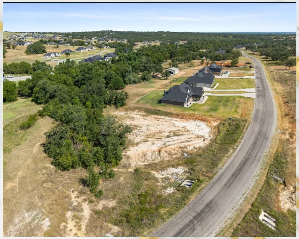 1077 Gonzollas Road Springtown, TX 76082