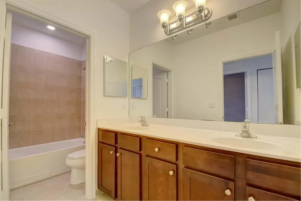 1000 Sterling Pine Place Loxahatchee, FL 33470