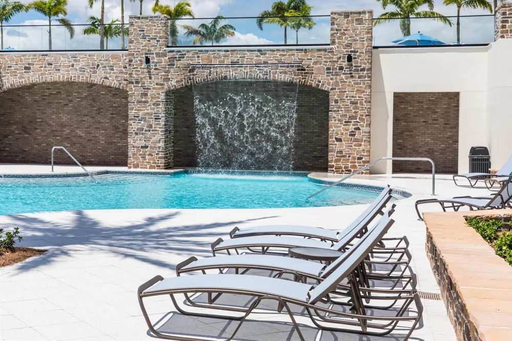 1000 Sterling Pine Place Loxahatchee, FL 33470