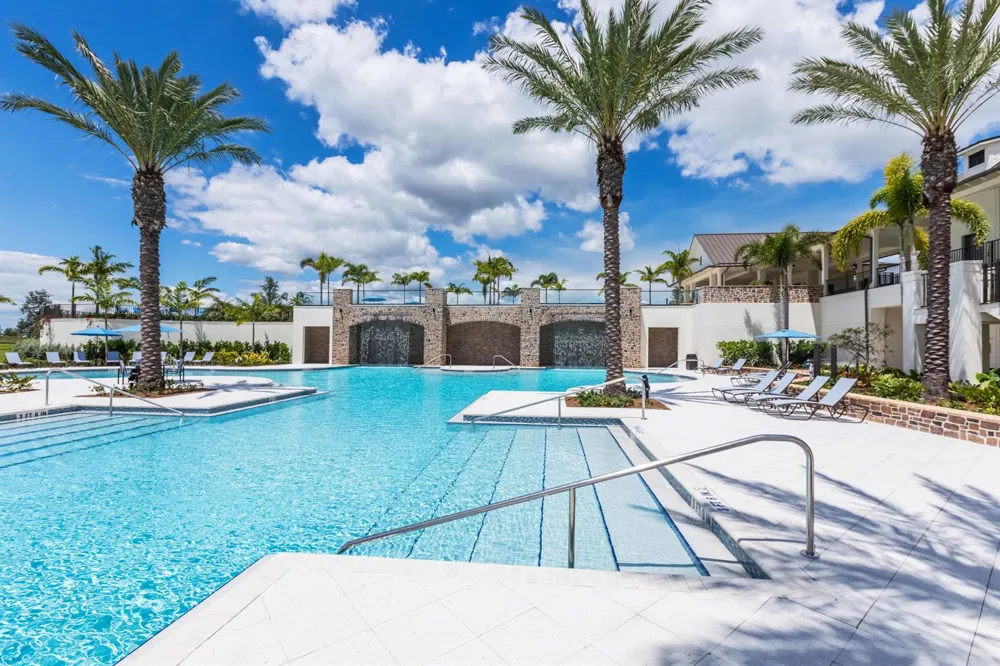 1000 Sterling Pine Place Loxahatchee, FL 33470