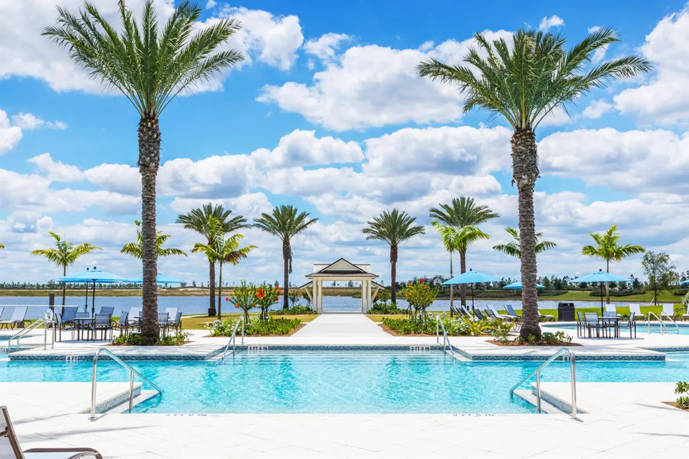 1000 Sterling Pine Place Loxahatchee, FL 33470