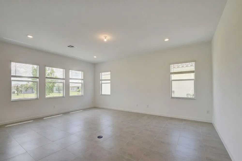 1000 Sterling Pine Place Loxahatchee, FL 33470