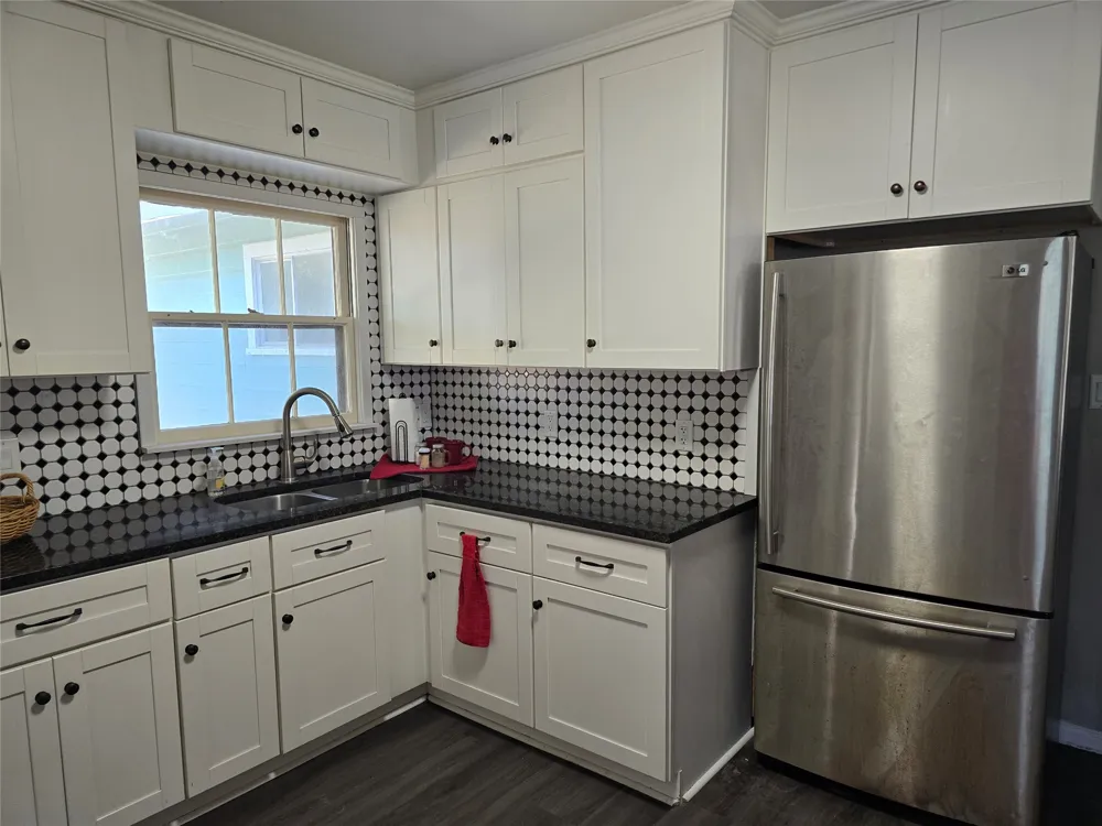 Address Not Shown Thorndale, TX 76577