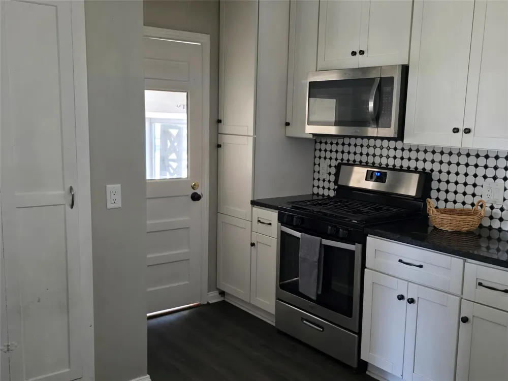 Address Not Shown Thorndale, TX 76577