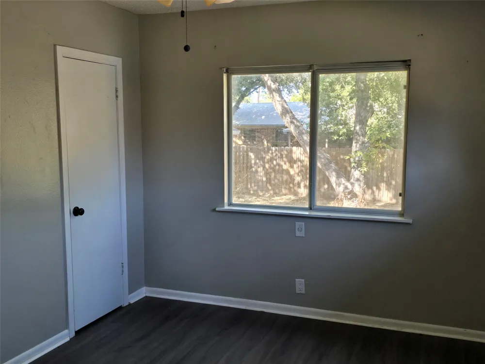 Address Not Shown Thorndale, TX 76577