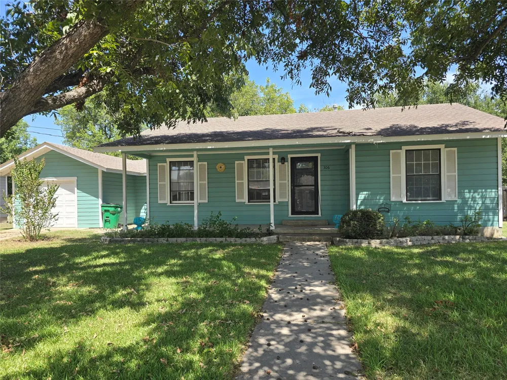 Address Not Shown Thorndale, TX 76577