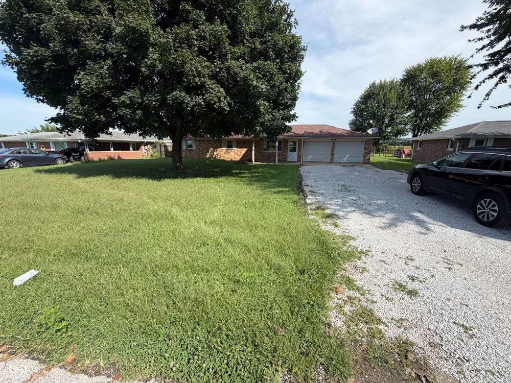 2584 E Phylbeck Avenue Terre Haute, IN 47805