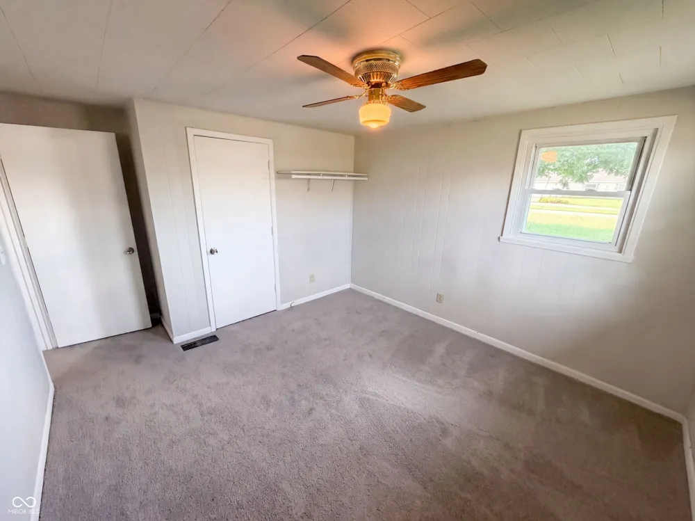 2584 E Phylbeck Avenue Terre Haute, IN 47805
