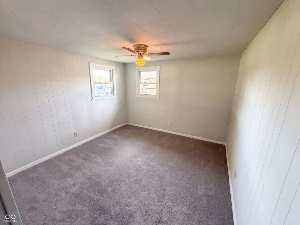 2584 E Phylbeck Avenue Terre Haute, IN 47805